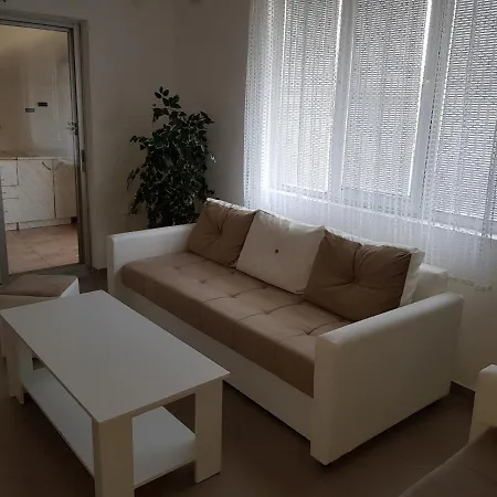 Nino Apartamento *